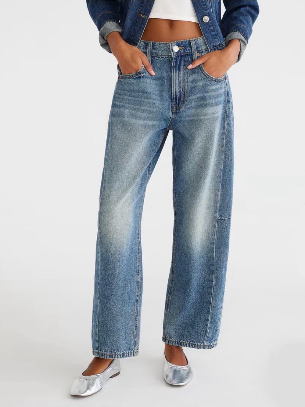 Mid Rise Barrel Leg Jeans